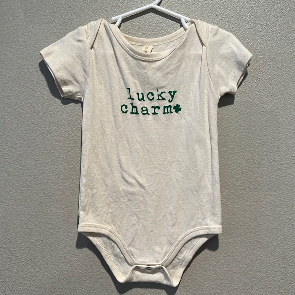Tenth & Pine lucky charm bodysuit size: 18-24 months